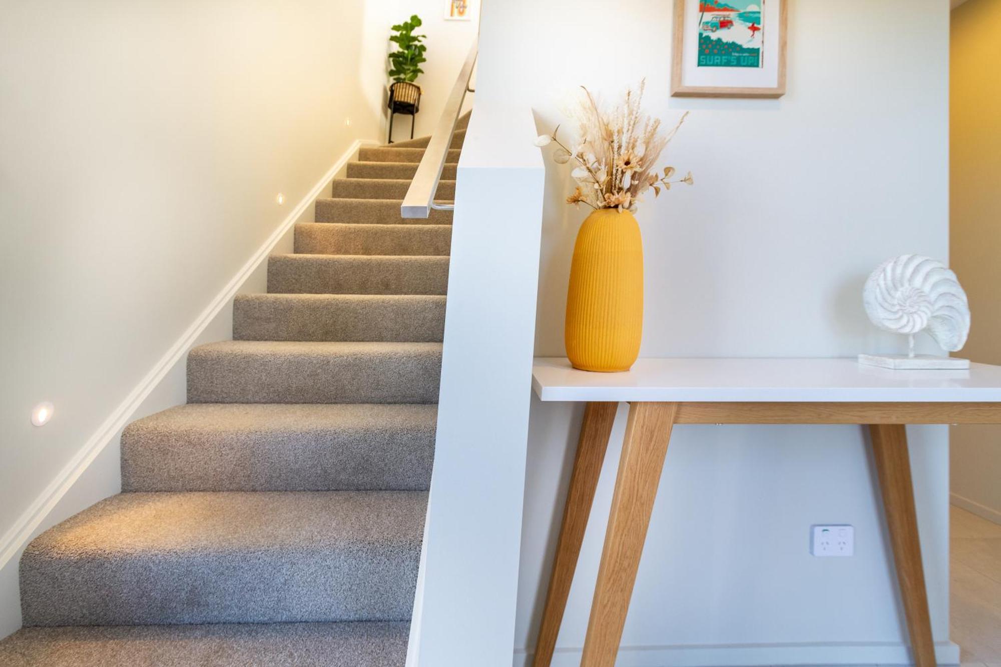 Luxury Beachside Living Elegant 3-Bedroom Haven Christchurch Esterno foto