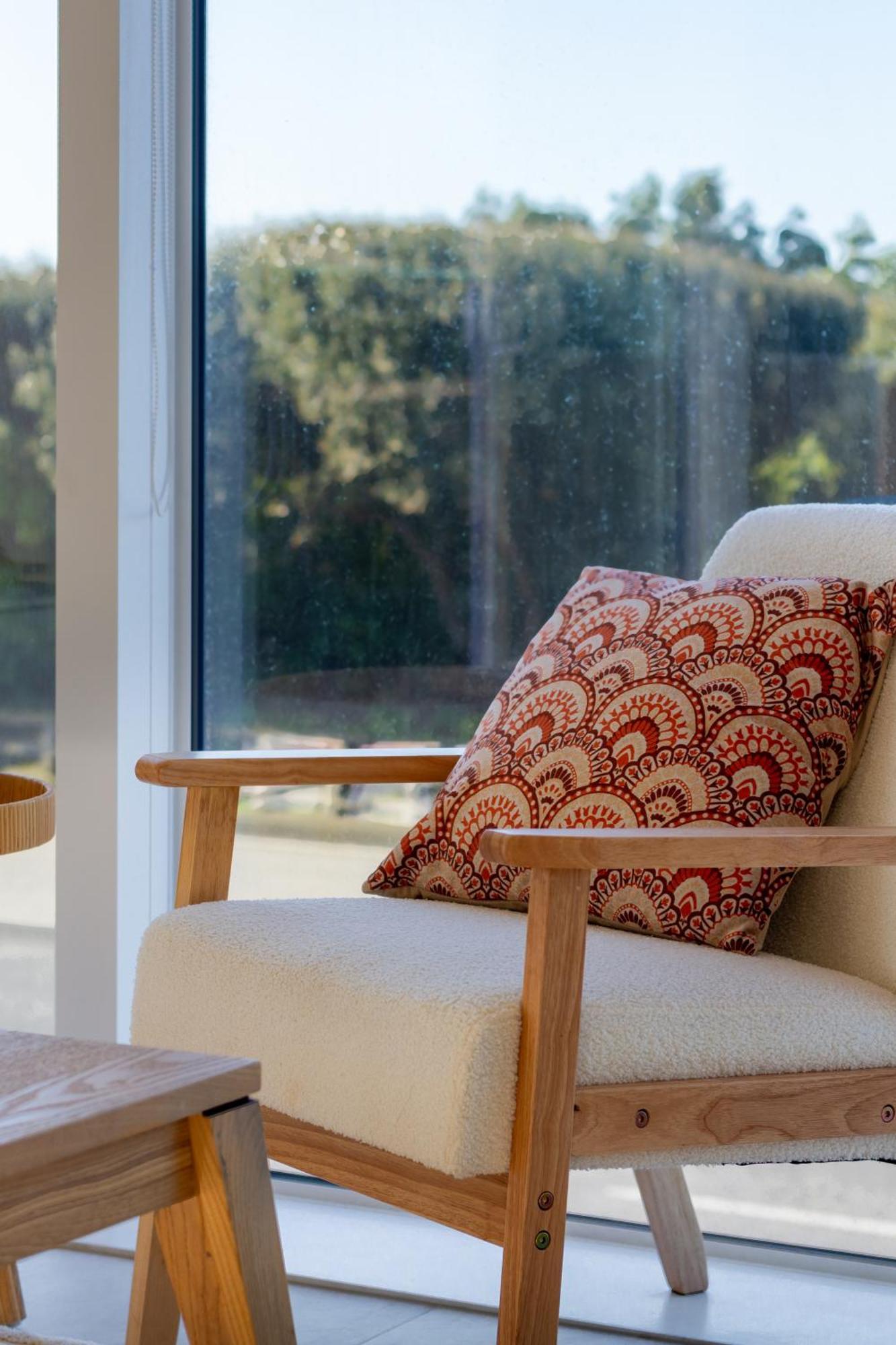 Luxury Beachside Living Elegant 3-Bedroom Haven Christchurch Esterno foto